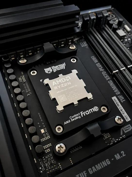 AMD RYZEN 7 9800X3D